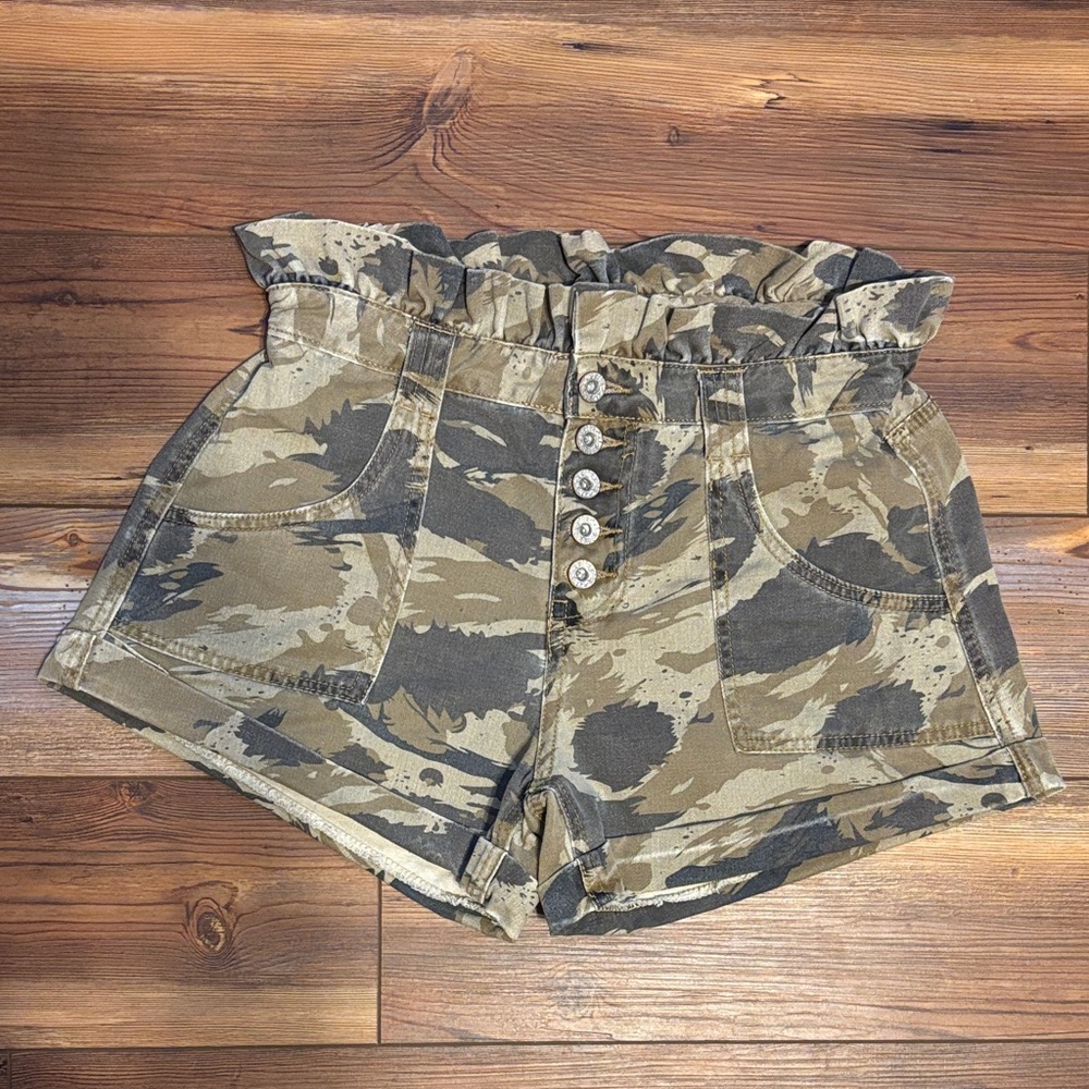 Camouflage High-Waisted Women Shorts